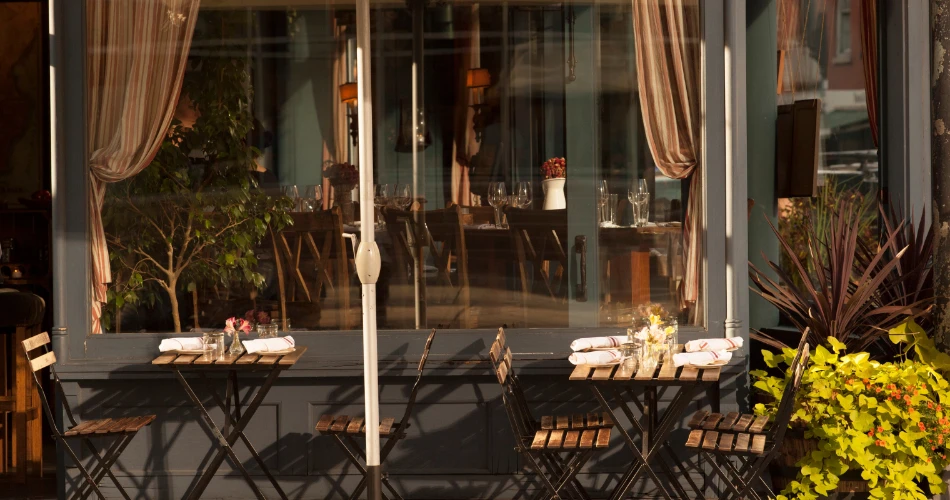 Exploring Bandra: Where Old-World Charm Meets Trendy Vibes