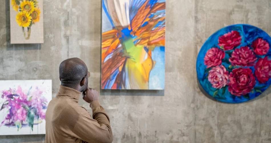 Colaba Walkthrough: Gateway Views, Cafés & Colonial History