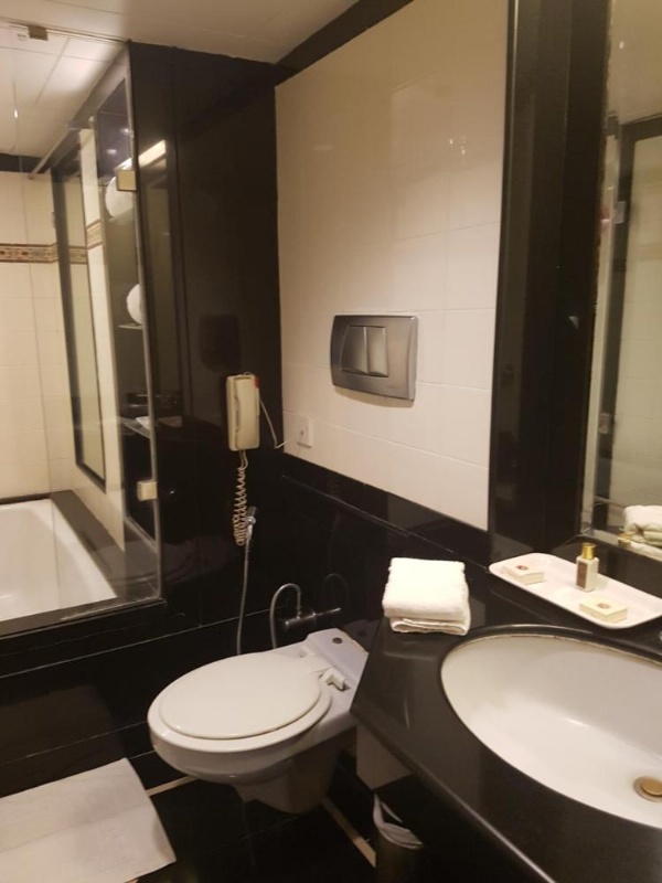 Ramee Guestline Hotel Dadar image 14